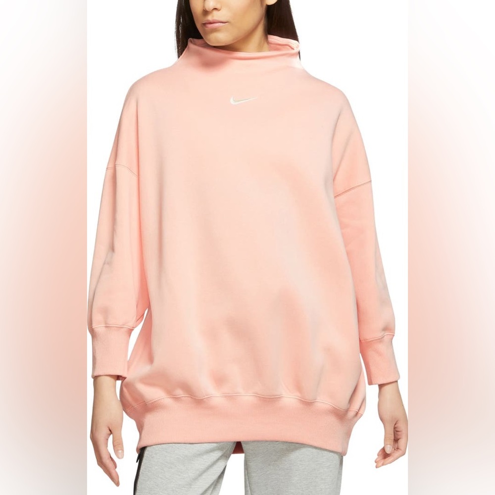 NIKE Sportswear Phoenix Fleece Sweatshirt
Nike